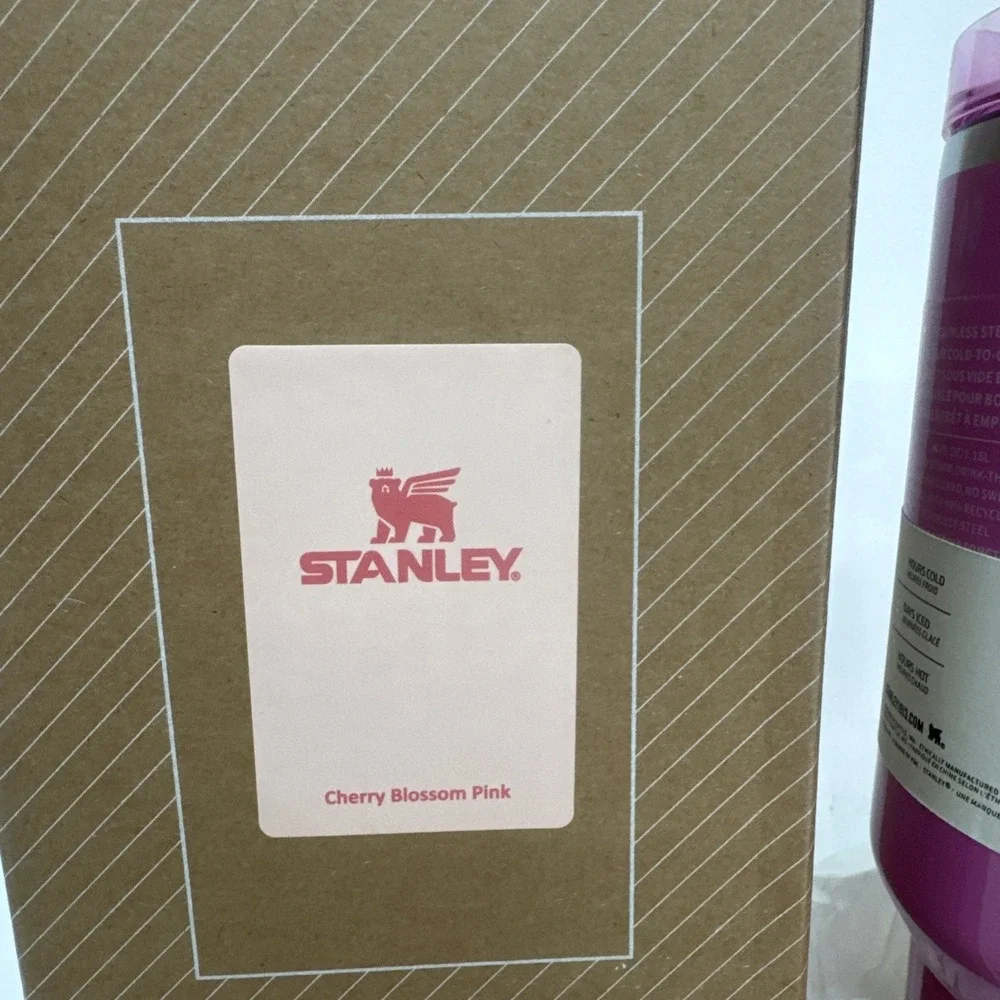 Stanley Starbucks Cherry Blossom Pink 40 oz The Flow State Tumbler Quencher New - Picture 4 of 11